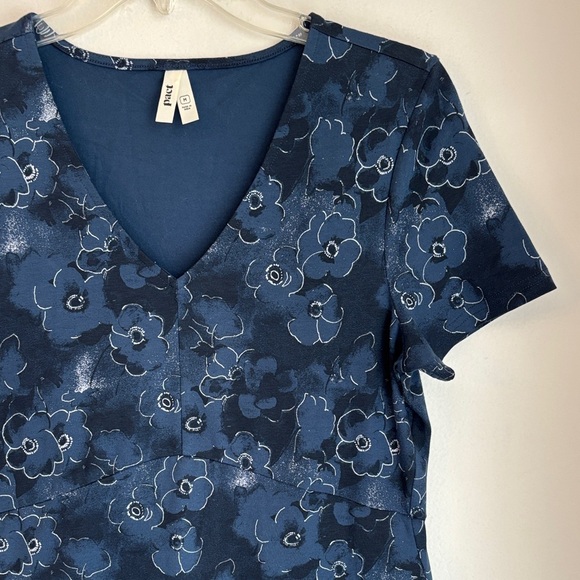 Pact Women's organic cotton Navy Floral V-Neck short sleeve comfortable Dress MD - Picture 4 of 12